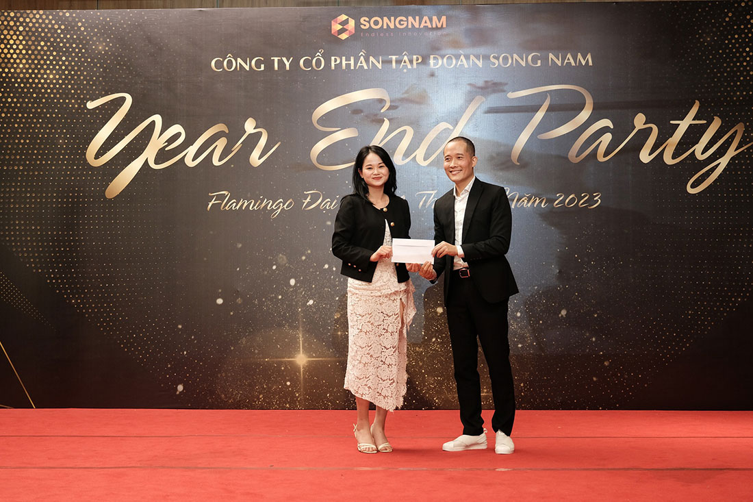 YEAR END PARTY 2022